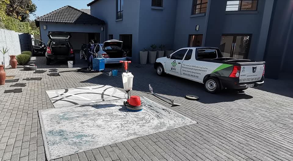 On-site rug deep clean